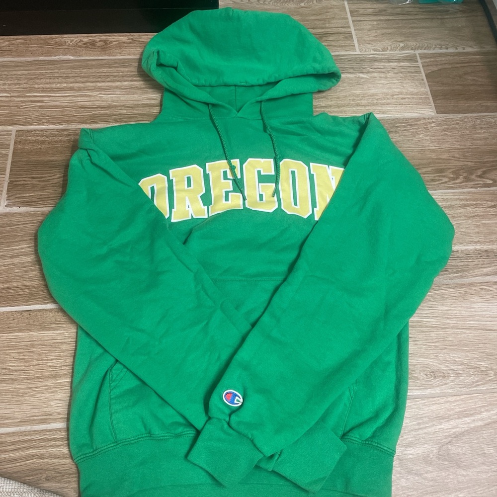 Small mens Champion Oregon hoodie